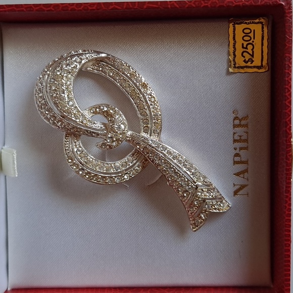 Napier Brooch Set - Picture 7 of 14